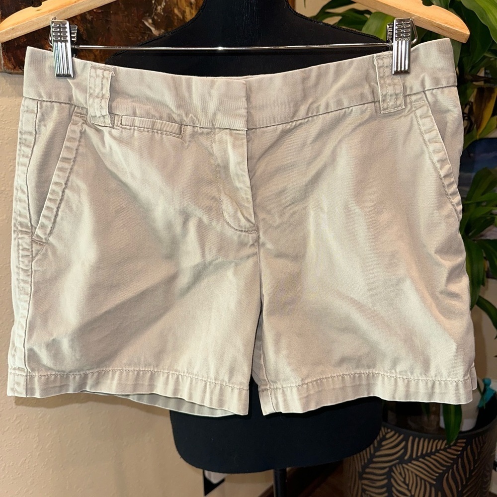 EUC J. Crew chino shorts size 4